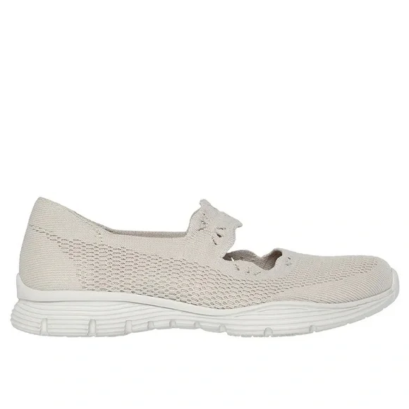 NWT Skechers Women's Cream Slip-On Shoes - Picture 2 of 4